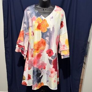 Amazon Multicolor Floral V-Neck Tunic